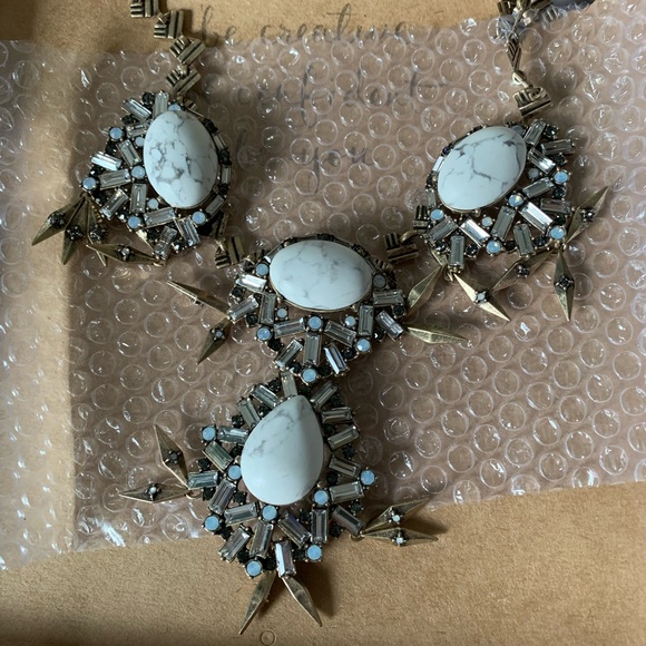 Chloe + Isabel Statement Necklace - Picture 2 of 4